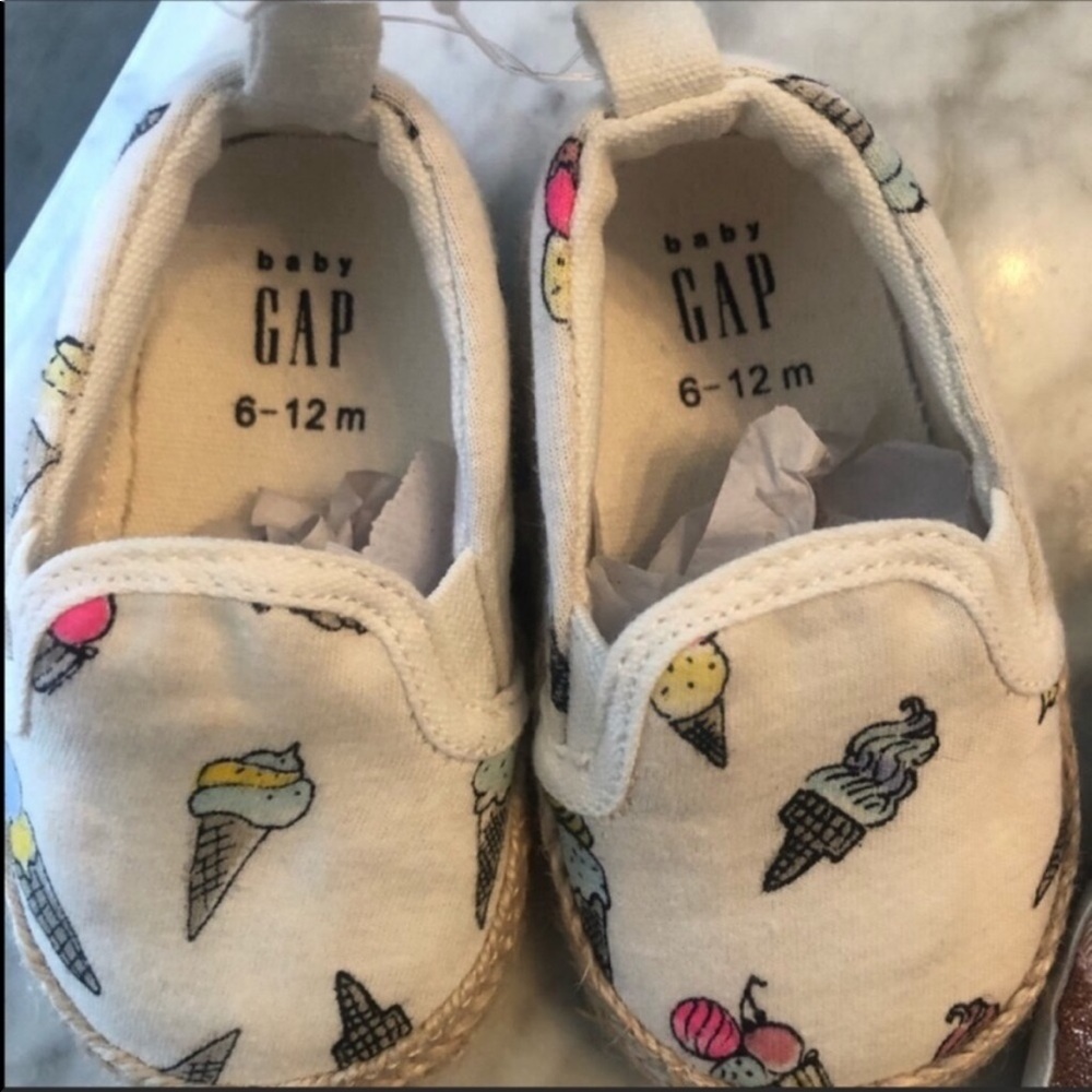 Baby Gap ice cream shoes size 6-12 months